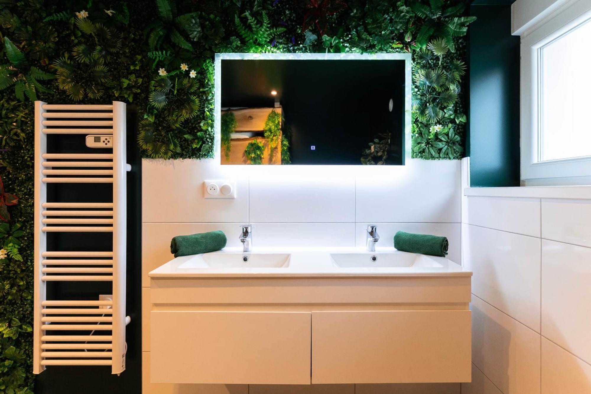L'Oasis Tropicale, Jacuzzi, Love Room Roppenheim Bagian luar foto